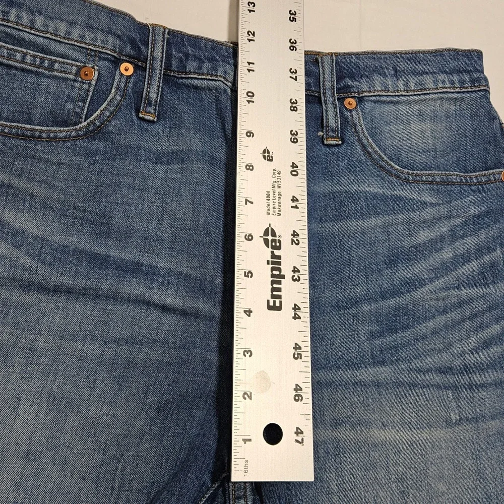 Madewell Womens High Rise Denim Shorts Medium Wash Raw Hem Size 30 Blue